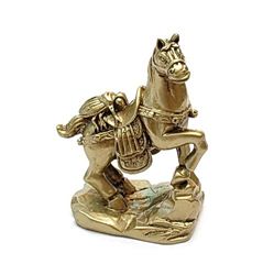 Albinuta calare pe cal